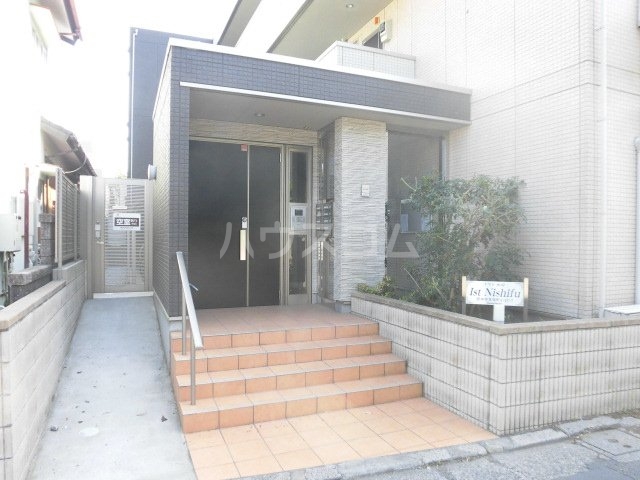 2/4 エントランス