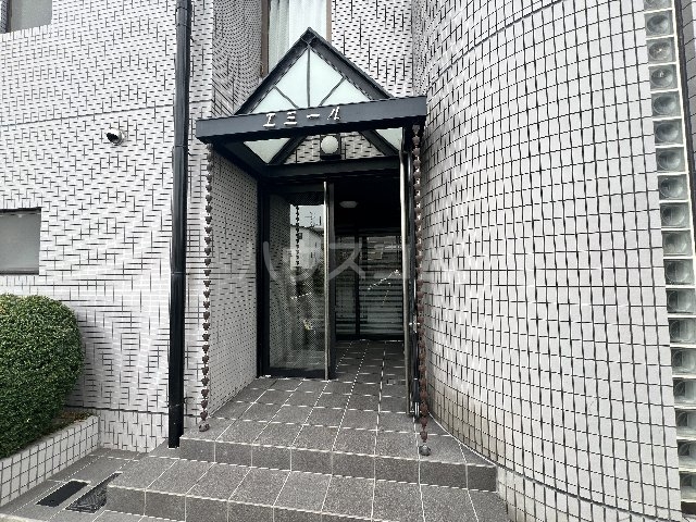 4/5 エントランス