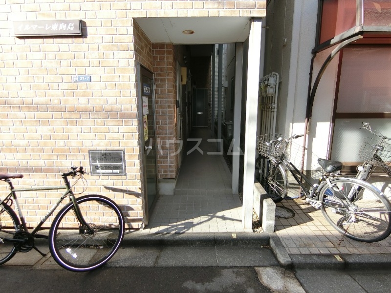 2/3 エントランス