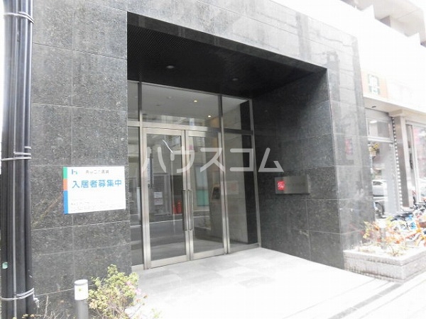 28/30 エントランス