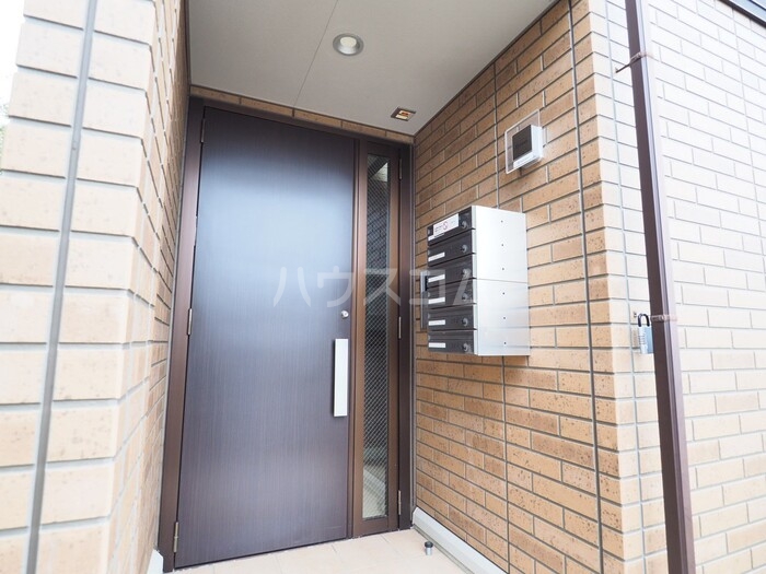 14/15 エントランス