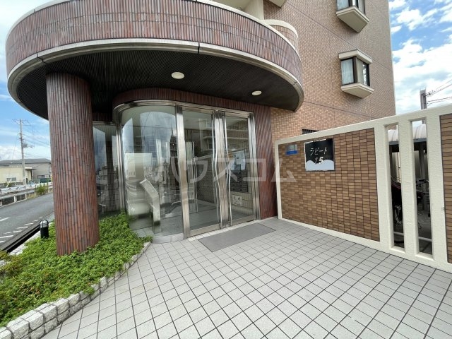 19/21 エントランス