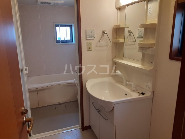 16/25 洗面