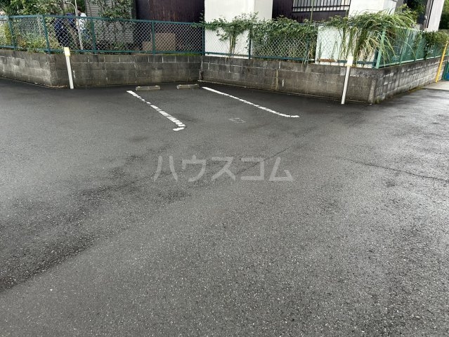 22/26 駐車場