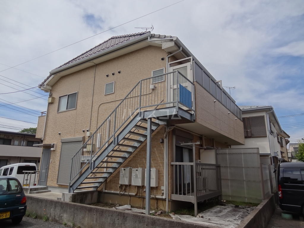 27/30 エントランス