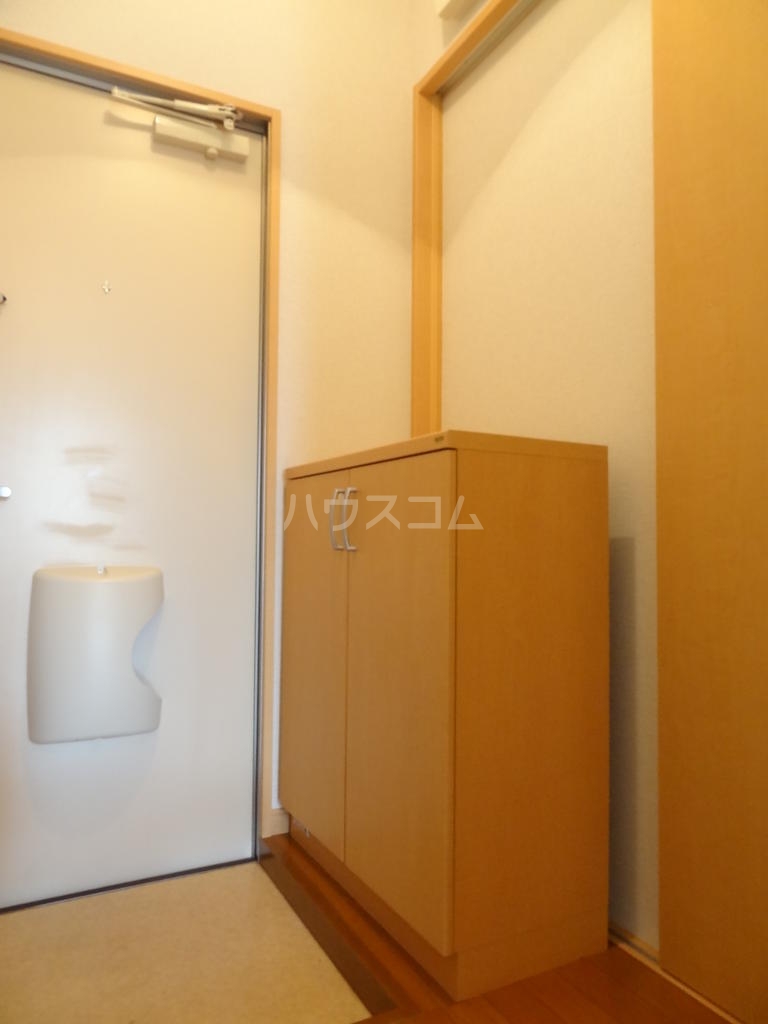 16/30 玄関
