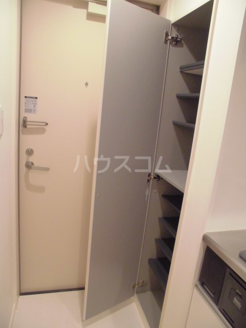 13/30 玄関