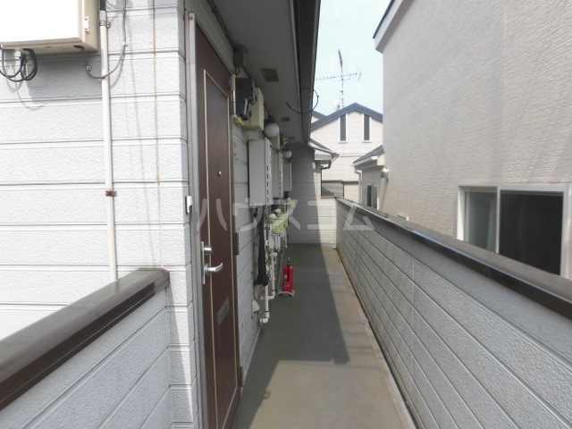 21/30 エントランス