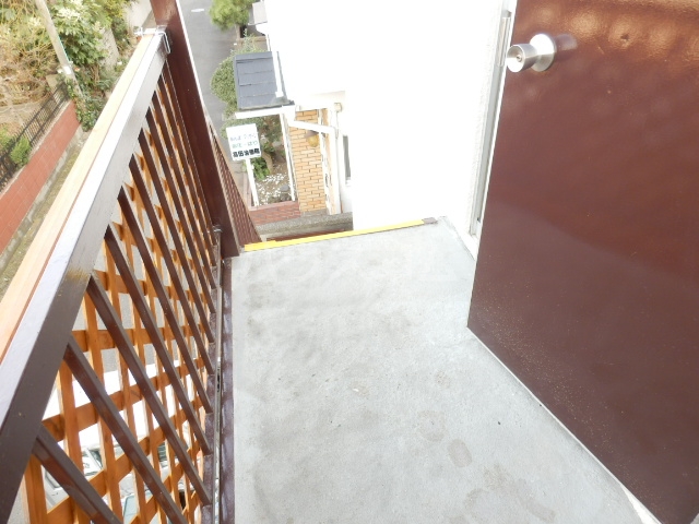 21/30 エントランス