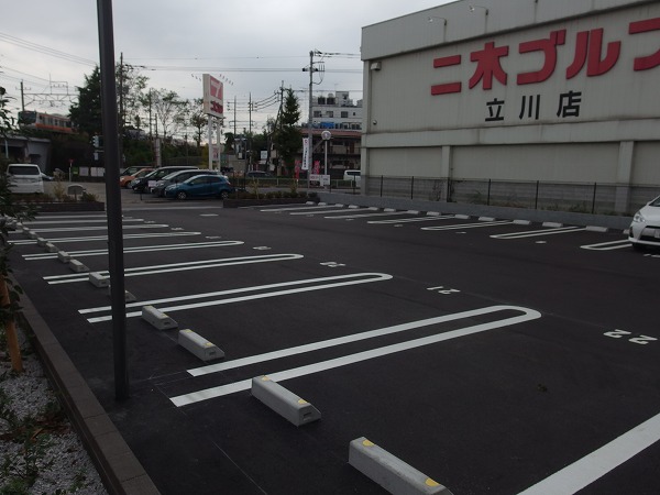 20/30 駐車場