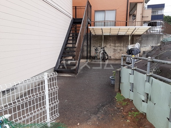 20/30 エントランス