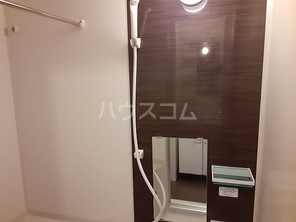 13/30 浴室