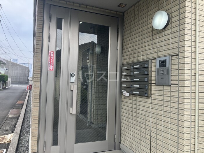 15/17 エントランス