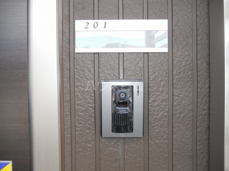 21/30 エントランス