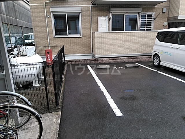 2/3 駐車場