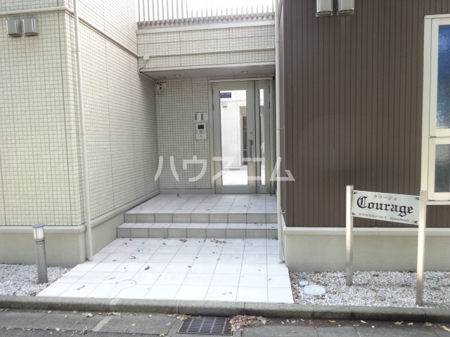 29/30 エントランス