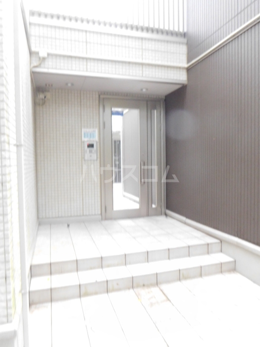 16/26 エントランス