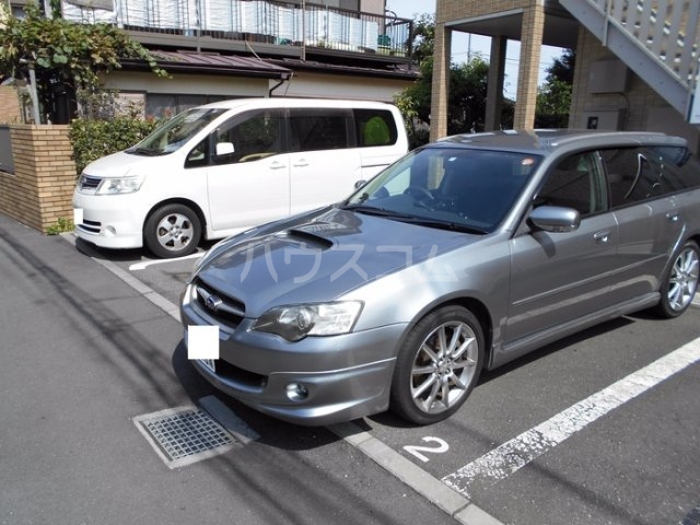 18/28 駐車場