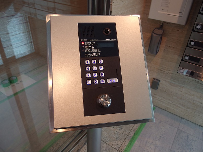 21/29 エントランス