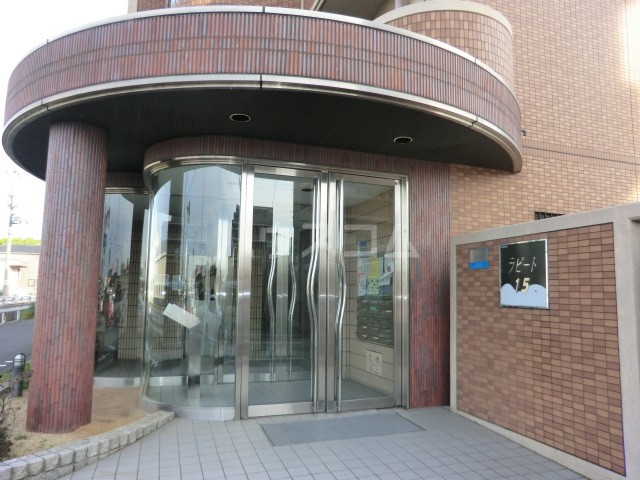 2/3 エントランス