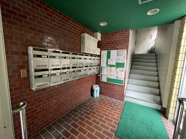 21/25 エントランス