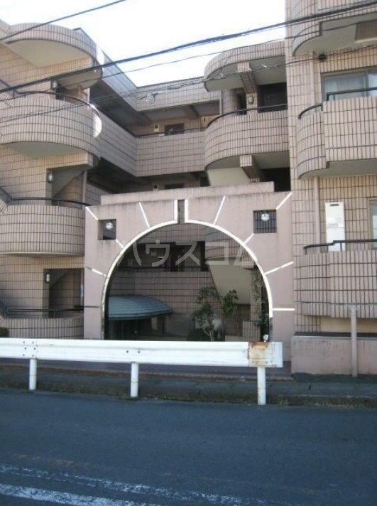 15/16 エントランス