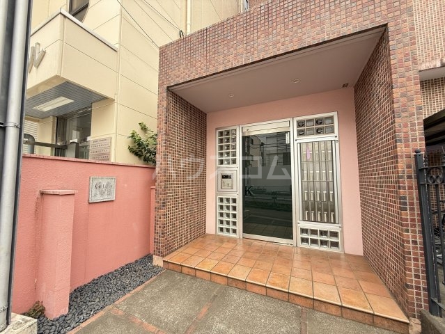 29/30 エントランス