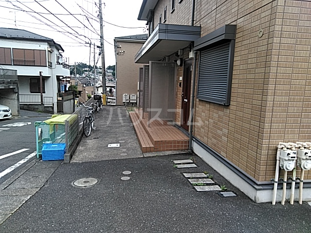 23/26 駐車場