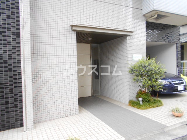 29/30 エントランス