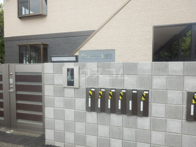 22/25 エントランス