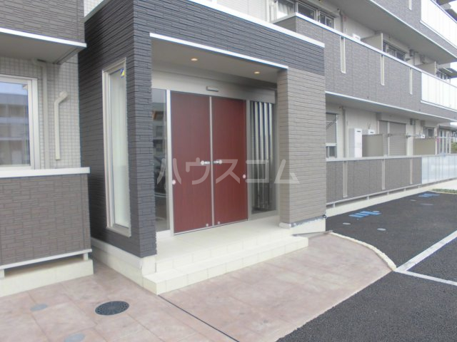 2/4 エントランス