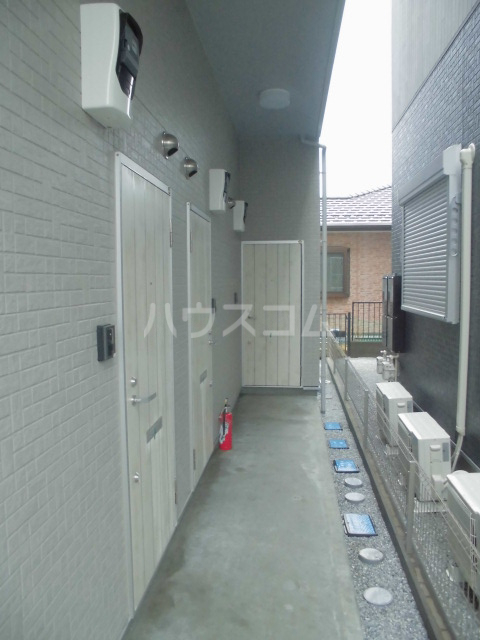 2/2 エントランス