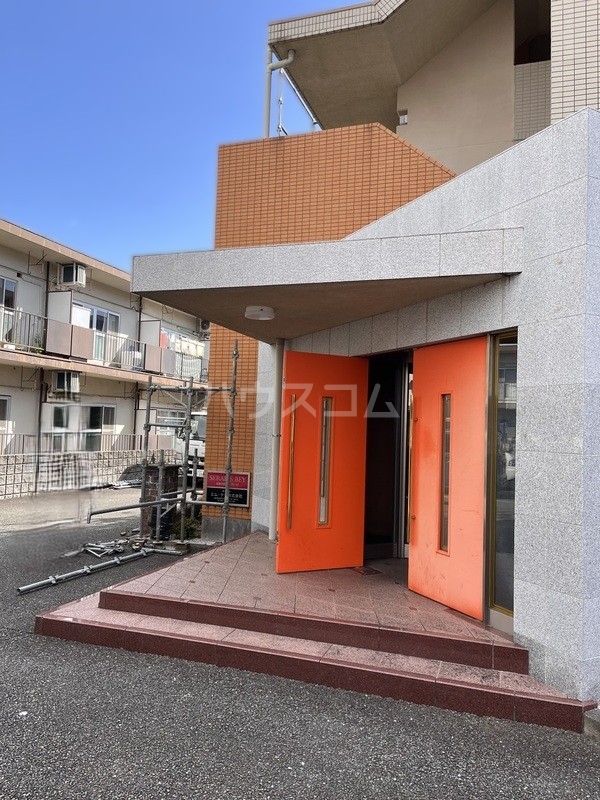 13/21 エントランス