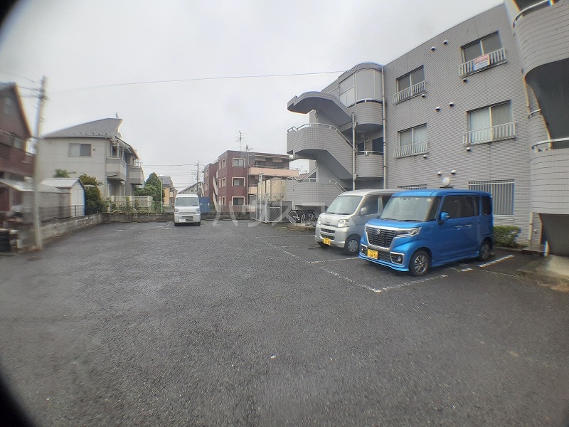 18/24 駐車場