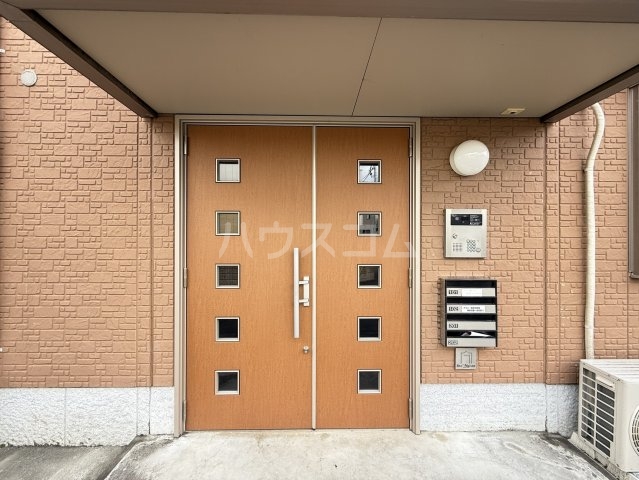 3/4 エントランス