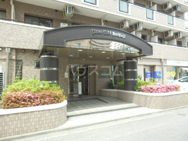 22/30 エントランス