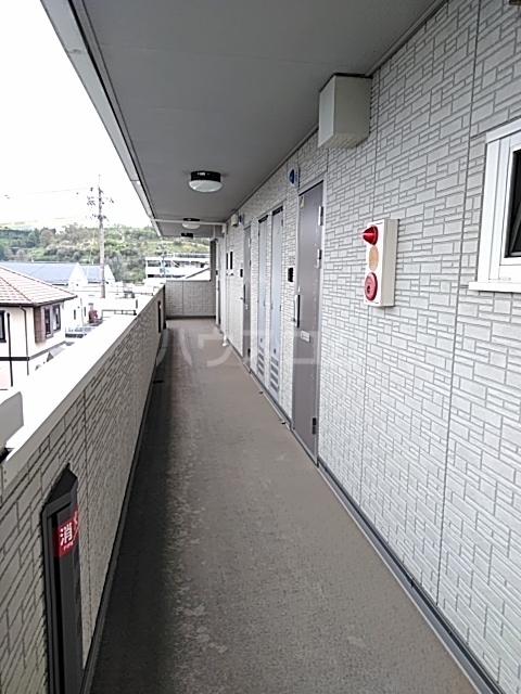 28/30 エントランス