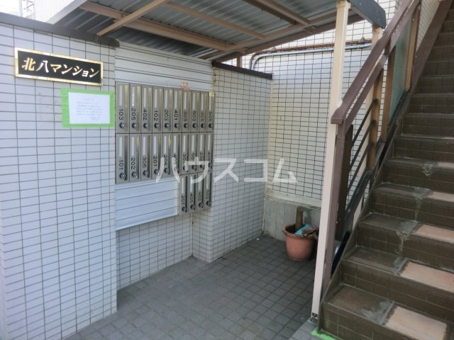 21/30 エントランス