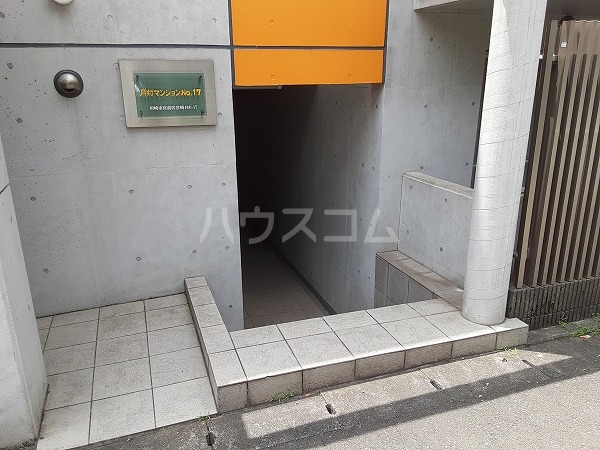 20/29 エントランス