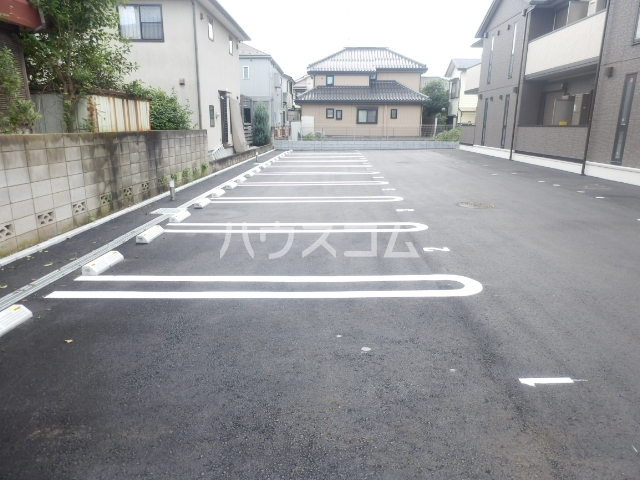 14/15 駐車場