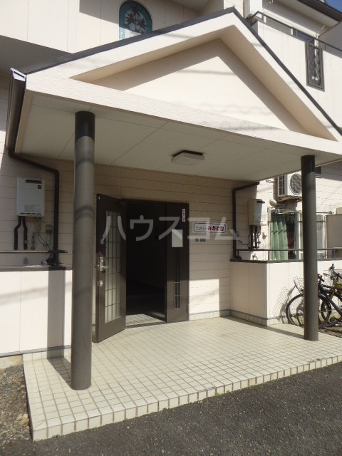 18/26 エントランス