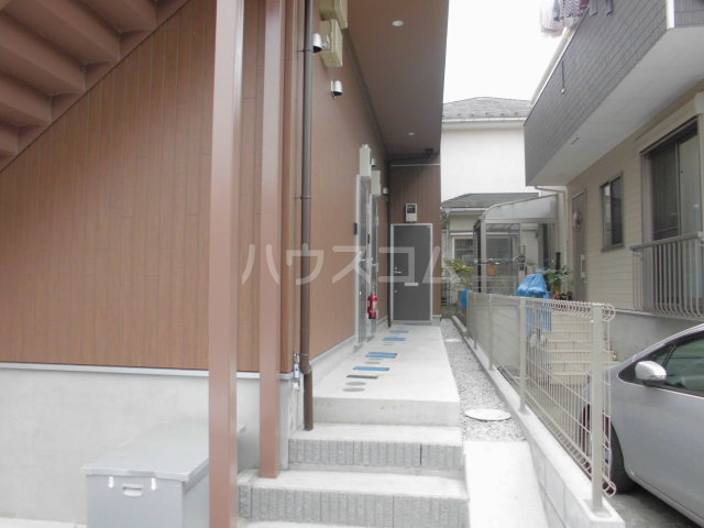 23/24 エントランス