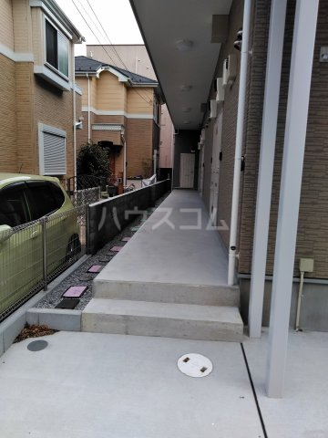 25/30 エントランス