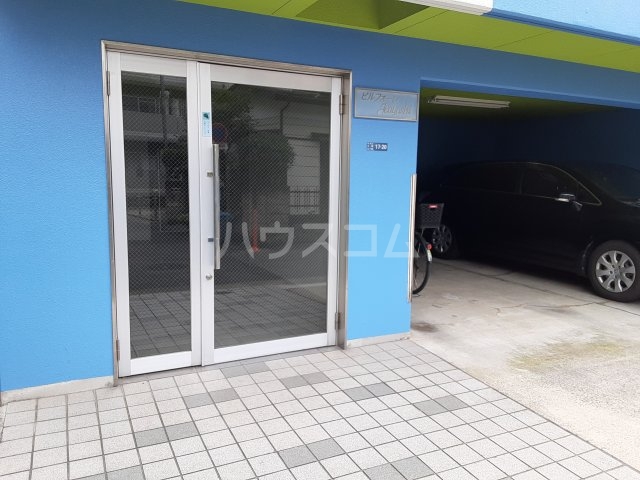 3/5 エントランス