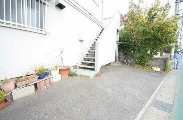 18/20 エントランス