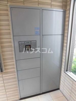 24/30 エントランス