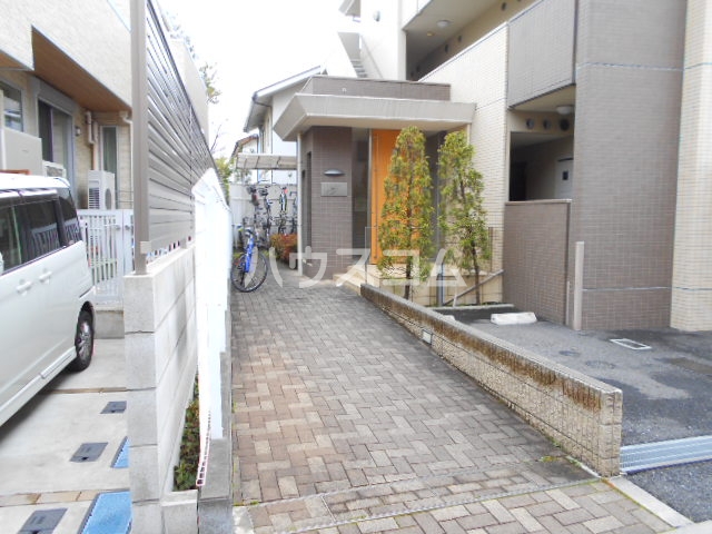 3/4 エントランス