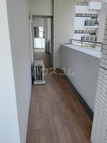 19/30 バルコニー