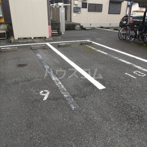 19/27 駐車場