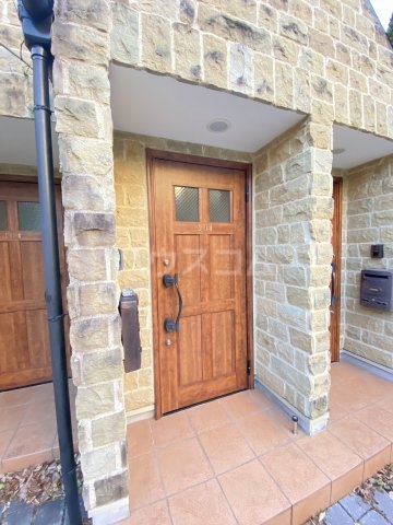 20/28 エントランス